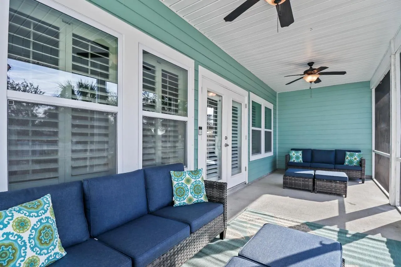 Charming Retreat, A Short Walk To Laguna Beach, With Room For 10! Panama City Beach Holiday home