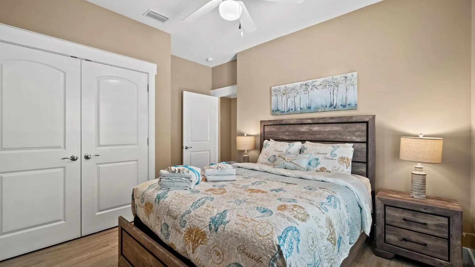 Charming Retreat, A Short Walk To Laguna Beach, With Room For 10! Panama City Beach United States