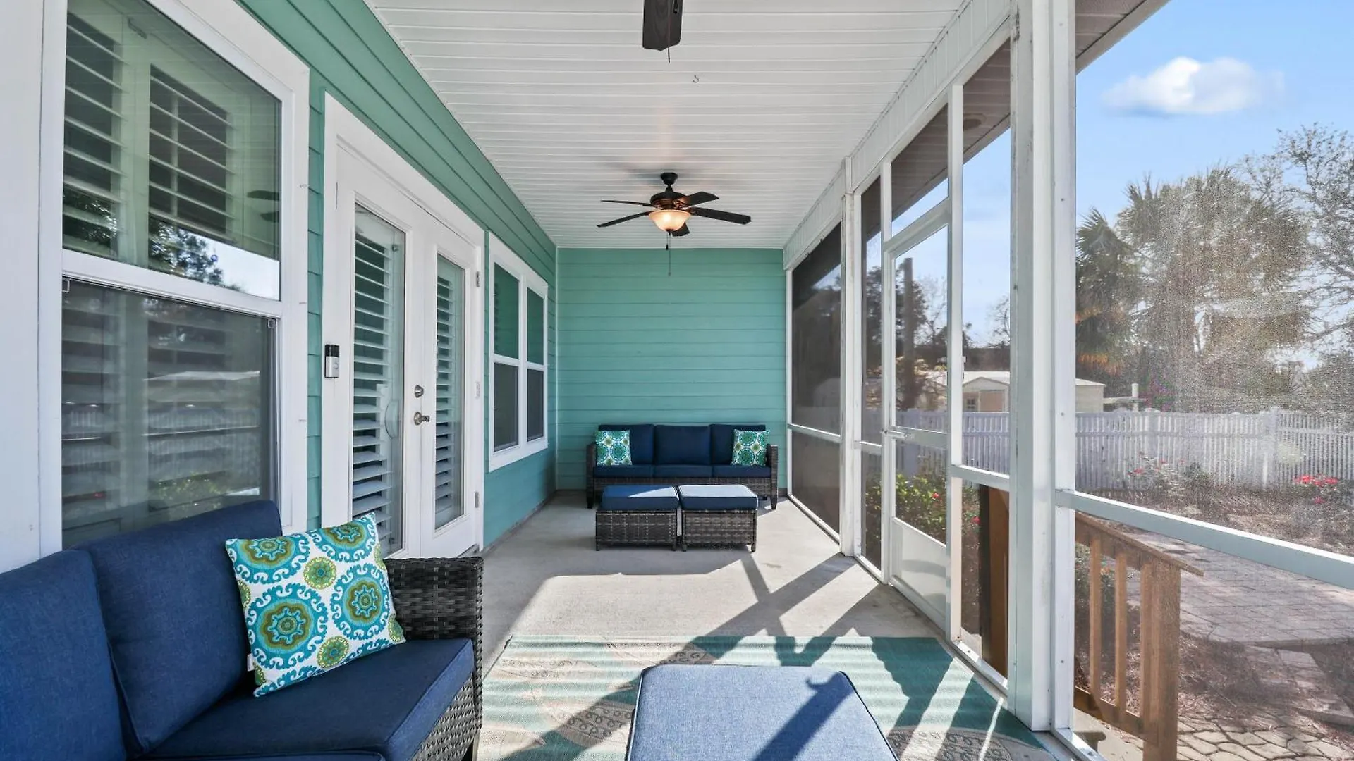 Charming Retreat, A Short Walk To Laguna Beach, With Room For 10! Panama City Beach