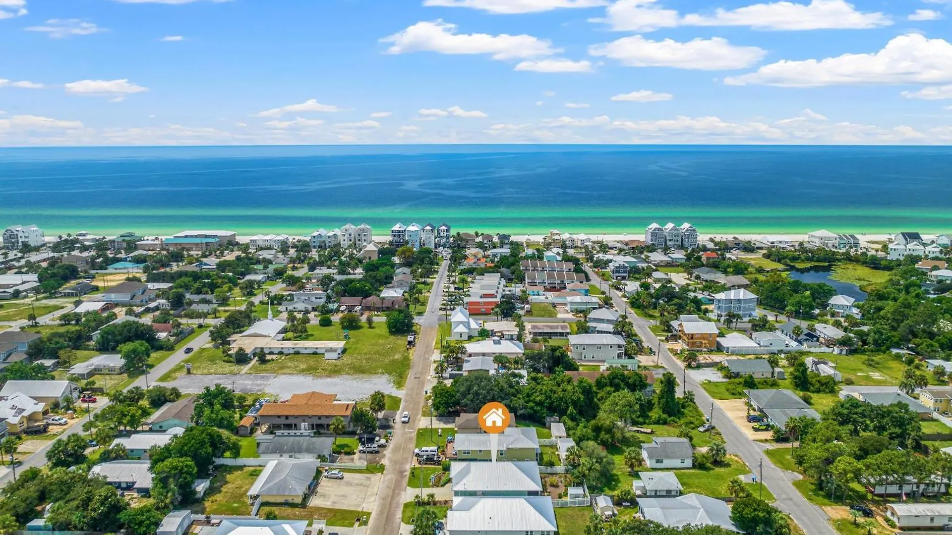 Holiday home Charming Retreat, A Short Walk To Laguna Beach, With Room For 10! Panama City Beach