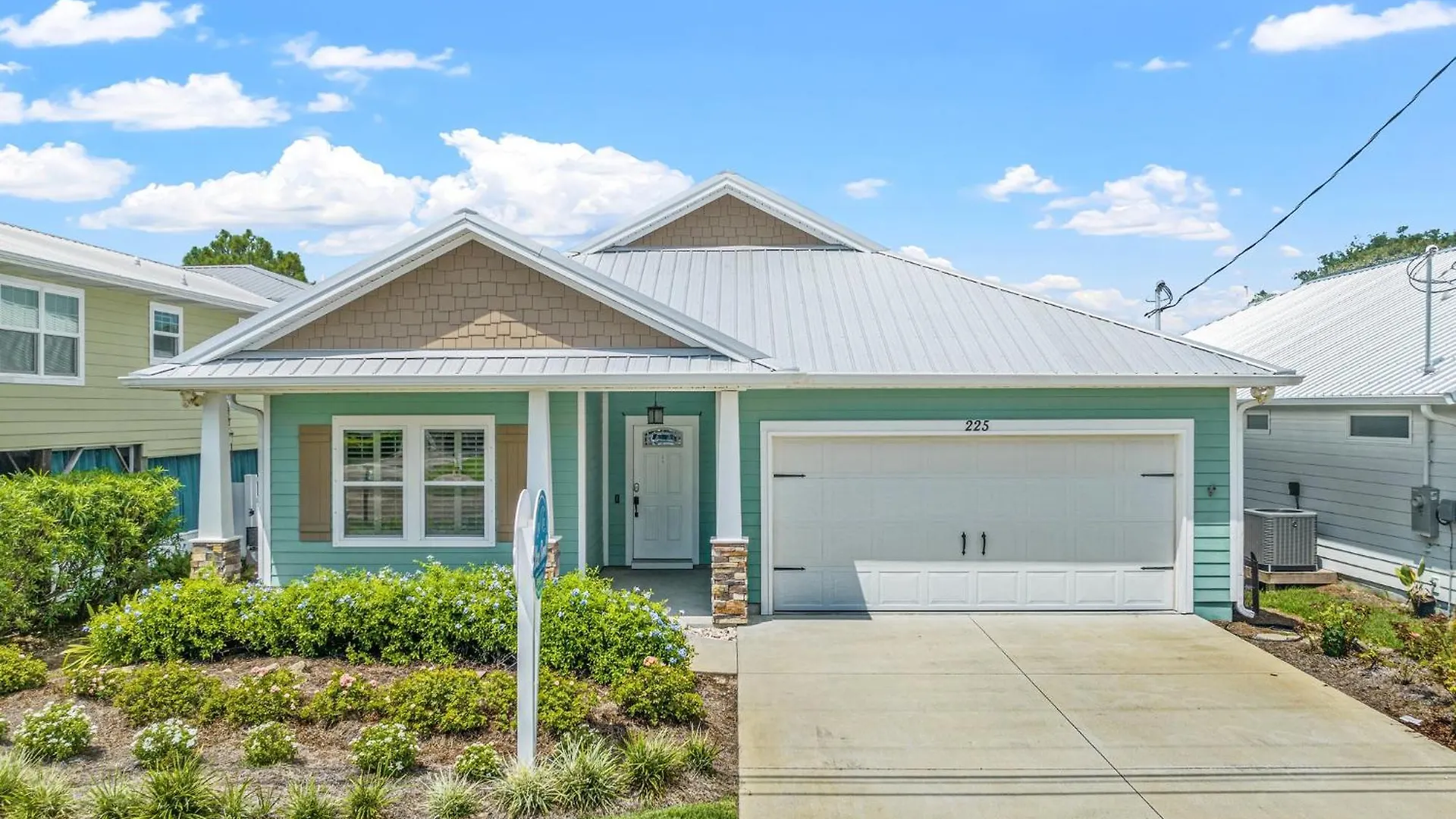 Charming Retreat, A Short Walk To Laguna Beach, With Room For 10! Panama City Beach 0*,