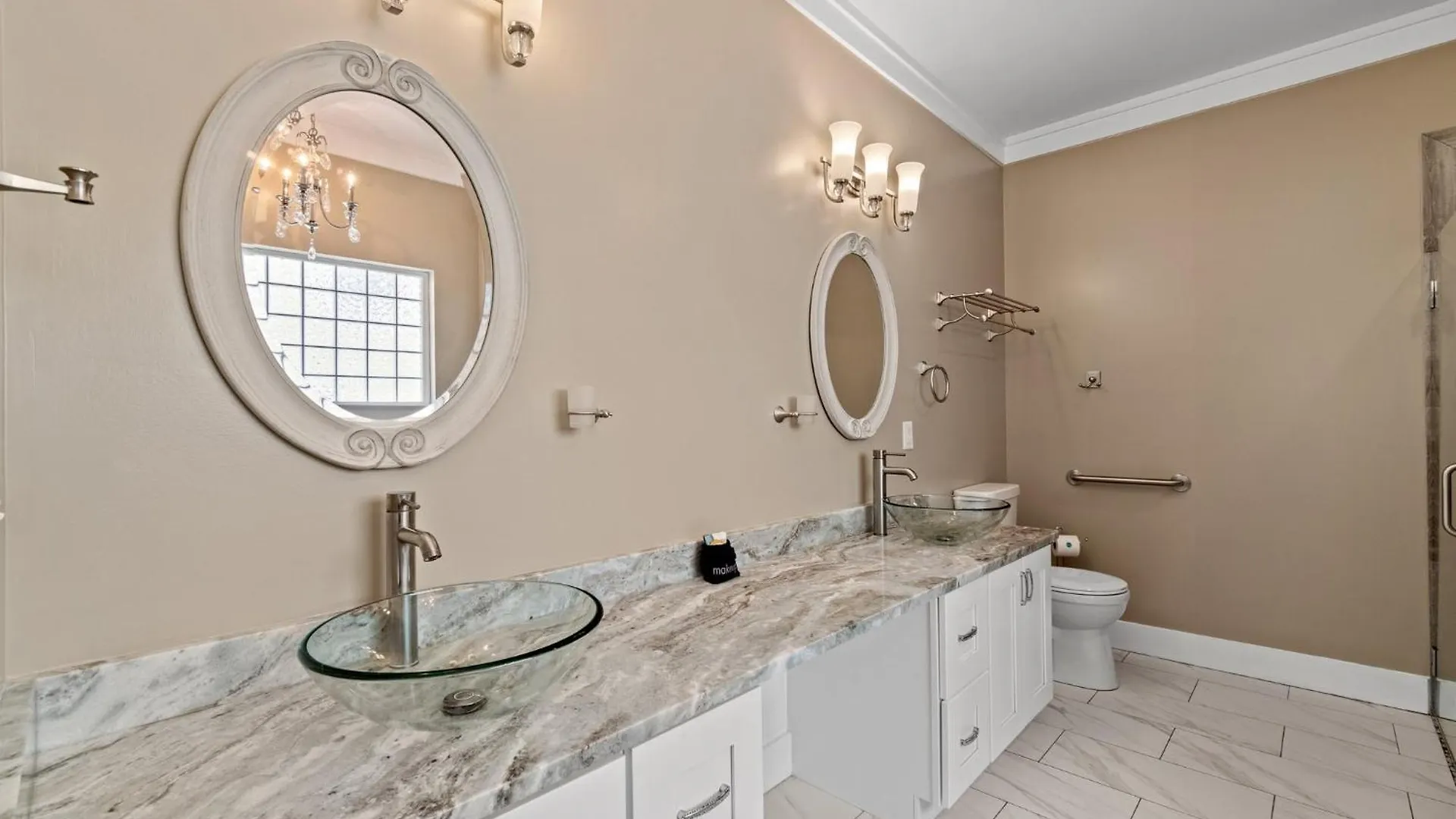 Charming Retreat, A Short Walk To Laguna Beach, With Room For 10! Panama City Beach 0*,