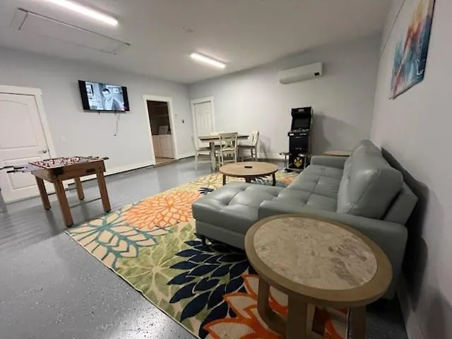 Charming Retreat, A Short Walk To Laguna Beach, With Room For 10! Panama City Beach United States